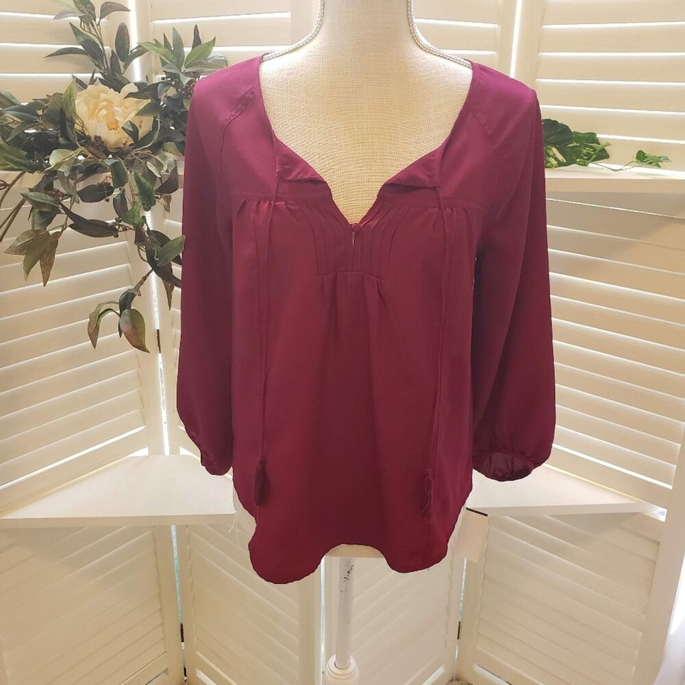 AMERICAN EAGLE BURGANDY BOHO VNECK BLOUSE SMALL